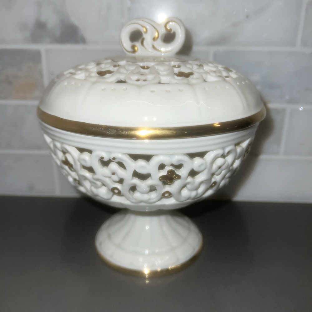 Vintage Italian Reticulated Porcelain Candy Dish w/Gold Trim 7in